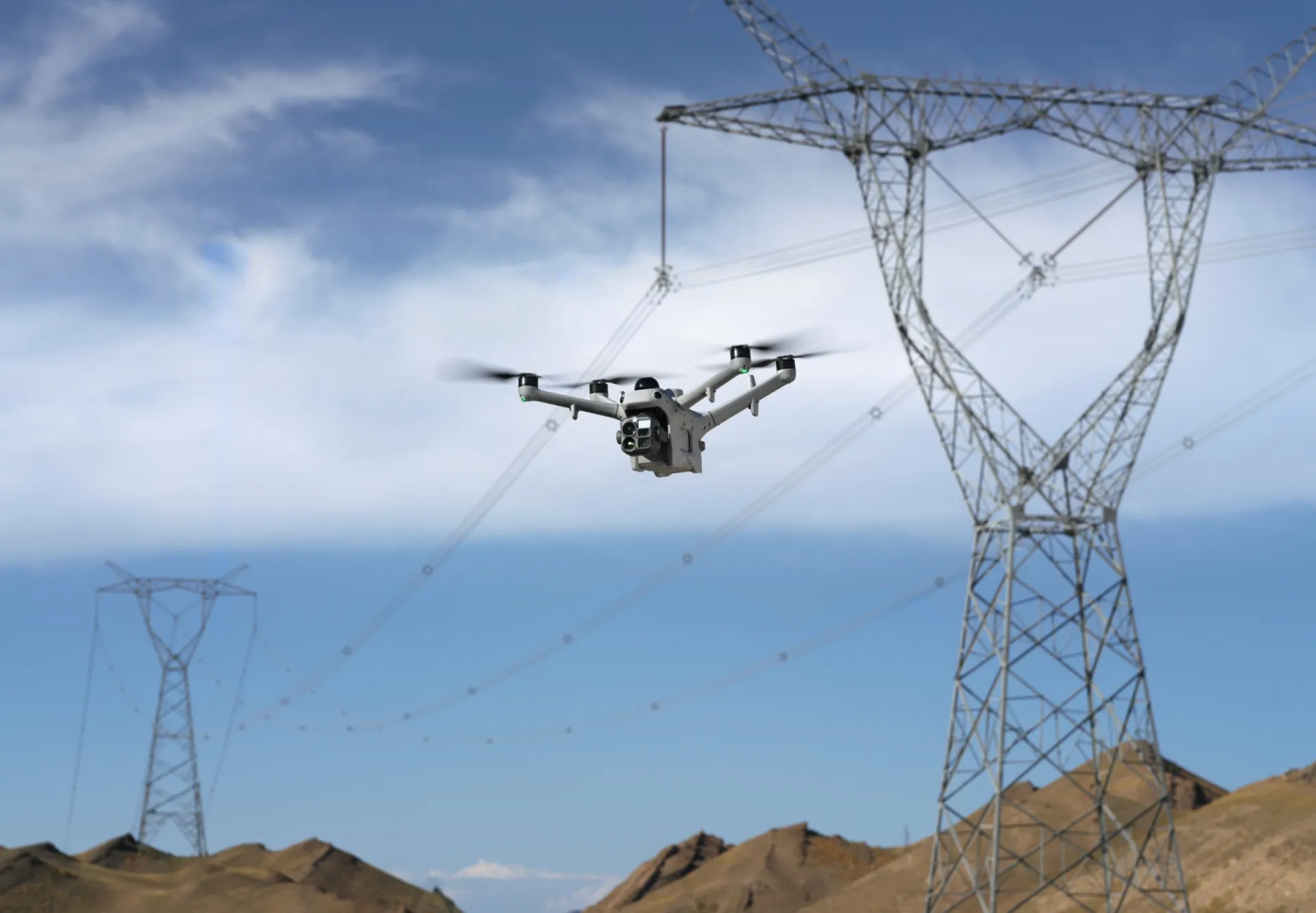 DJI Matrice 5TD บินตรวจแนวสายส่งไฟฟ้าแรงสูง