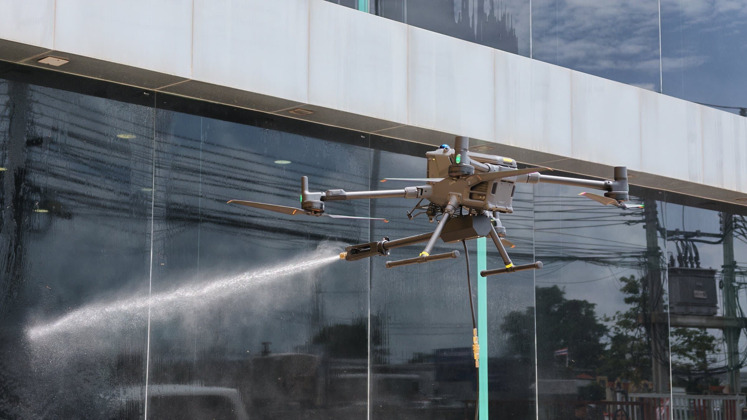 M400 External Wall Cleaning System