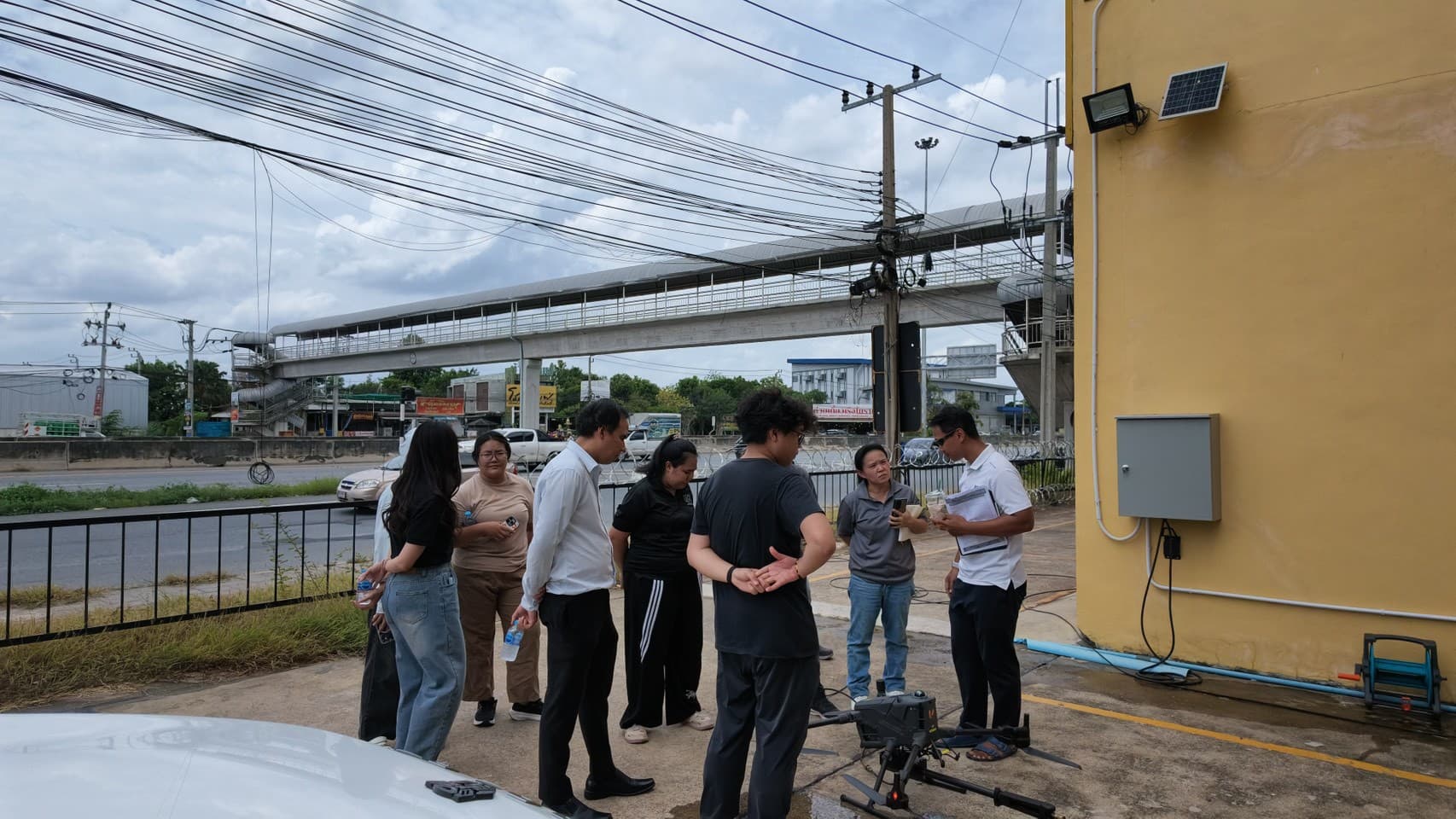หน้างานจริง M400 External Wall Cleaning 3