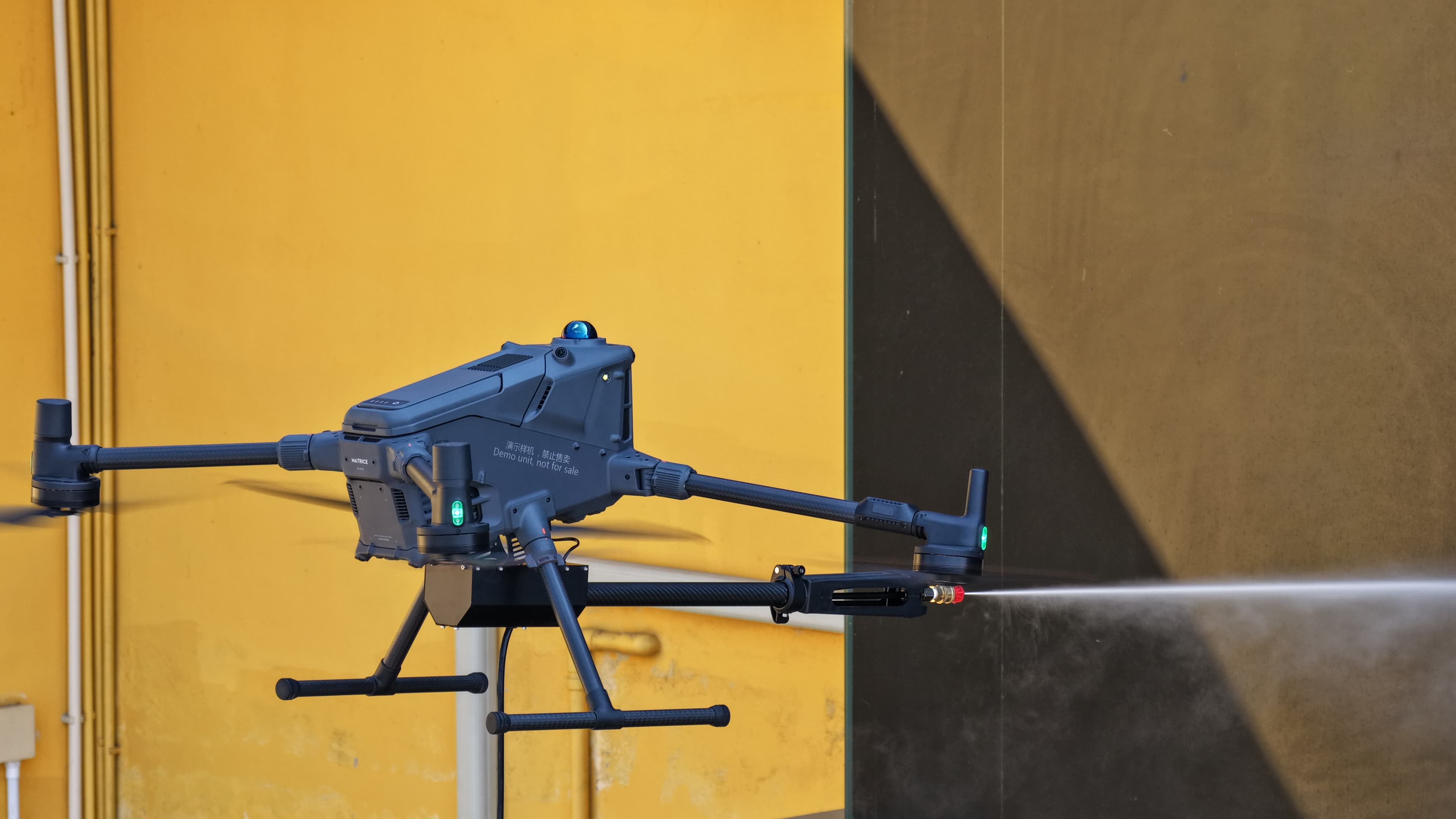 หน้างานจริง M400 External Wall Cleaning 8